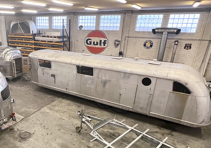 33ft_spartan_manison_trailer_1946_a.jpg 33ft_spartan_manison_trailer_1946_a.jpg