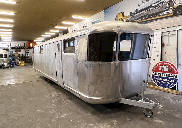 33ft_spartan_manison_trailer_1946_c.jpg 33ft_spartan_manison_trailer_1946_c.jpg