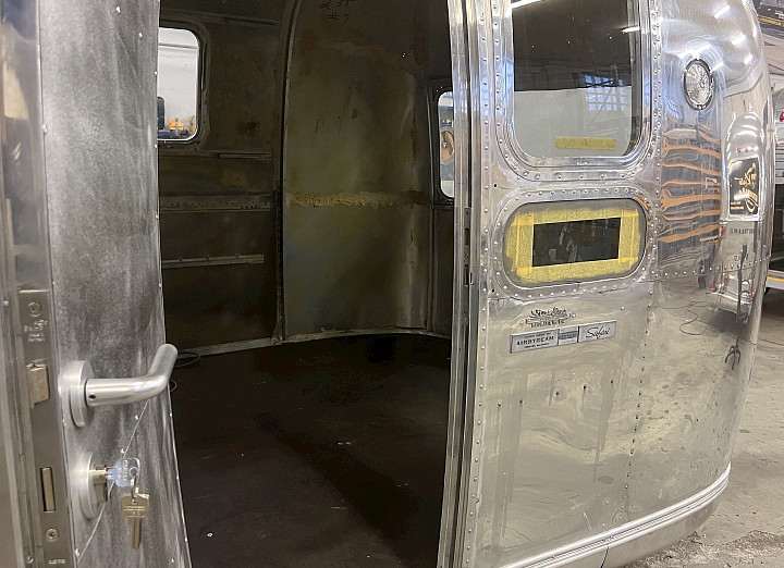 airstream_safari_1970er_pre_manufactured_3.jpg