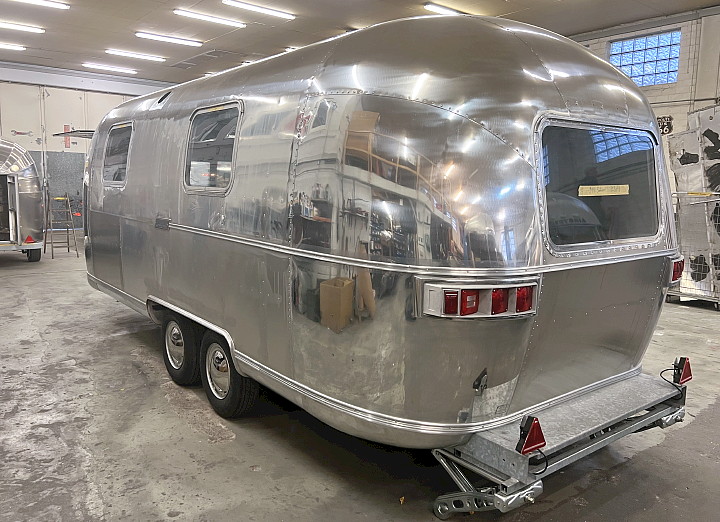 airstream_safari_1970er_pre_manufactured_5.jpg