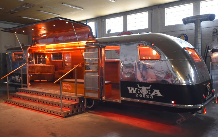 spartan_mansion_lounge_trailer_1946_34ft_11_meter_exterior2.jpg spartan_mansion_lounge_trailer_1946_34ft_11_meter_exterior2.jpg