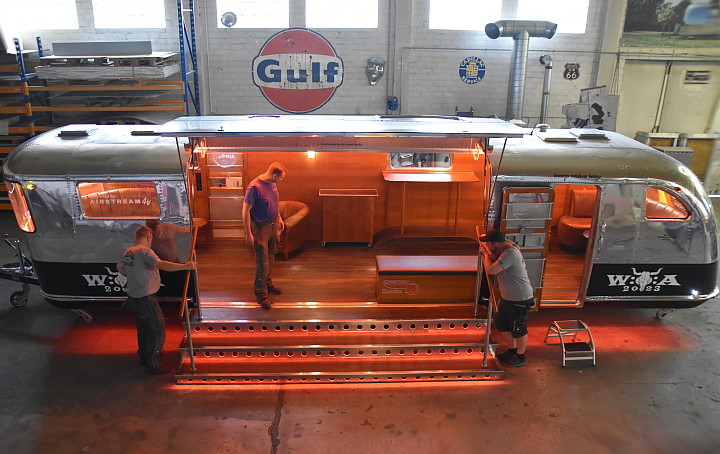 trailer_spartan_lemmy_rainbow_lounge.jpg trailer_spartan_lemmy_rainbow_lounge.jpg