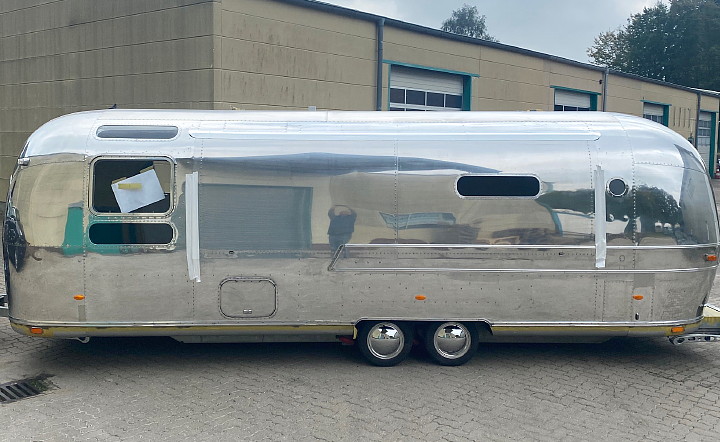 airstream_overlander_1972_custom.jpg