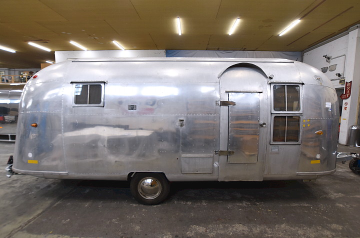 21ft_Airstream_Flying_Cloud_1958_c.jpg 21ft_Airstream_Flying_Cloud_1958_c.jpg
