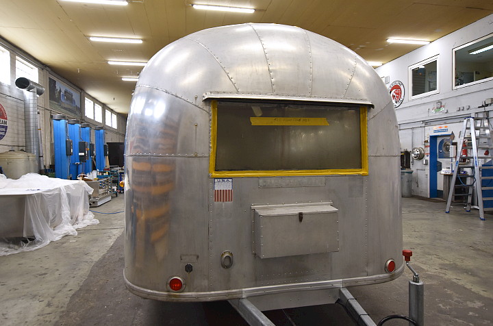 21ft_Airstream_Flying_Cloud_1958_d.jpg 21ft_Airstream_Flying_Cloud_1958_d.jpg