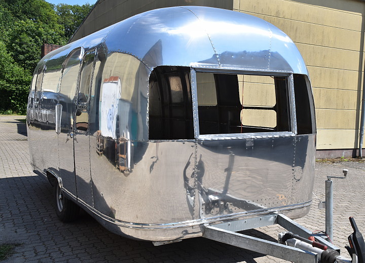 21ft_airstream_globetrotter_1969.jpg 21ft_airstream_globetrotter_1969.jpg