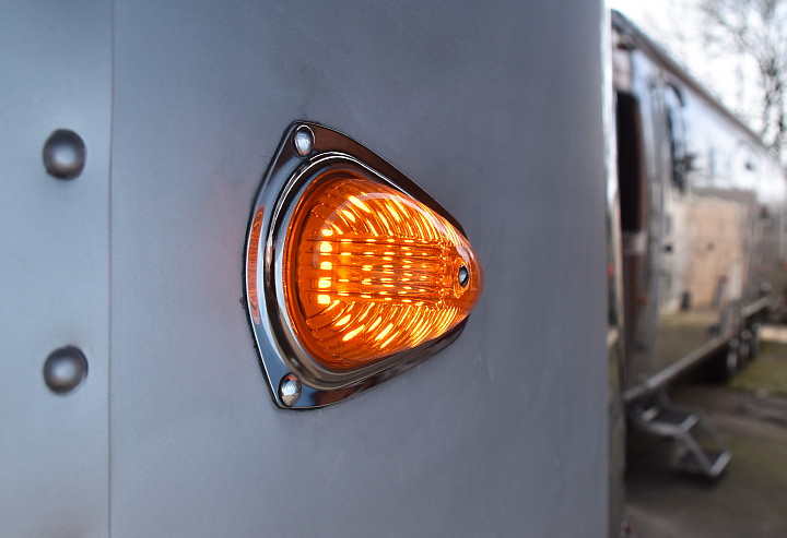 teardrop_light_detail1.jpg teardrop_light_detail1.jpg