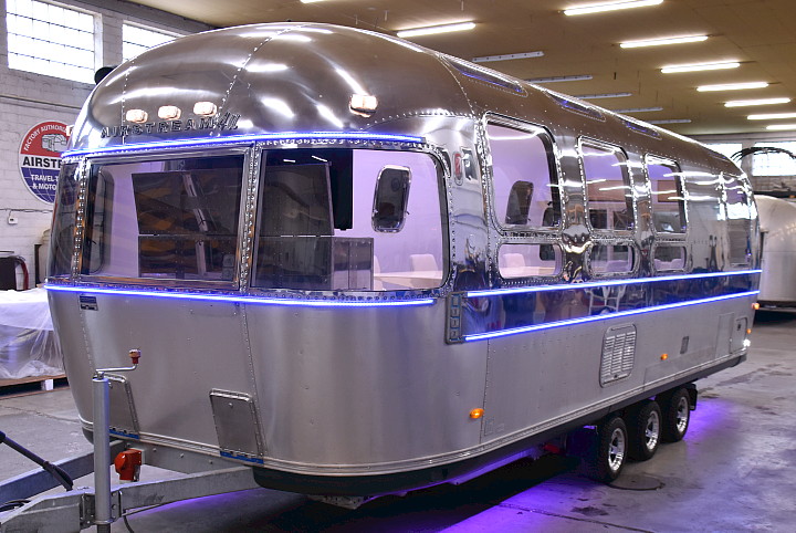 mobile_workshop_a.jpg mobile_workshop_a.jpg