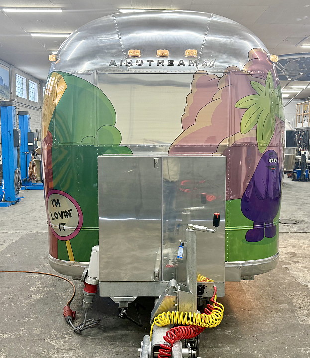Airstream_FoodTruck_Mc_Donalds_KSA_d.jpg