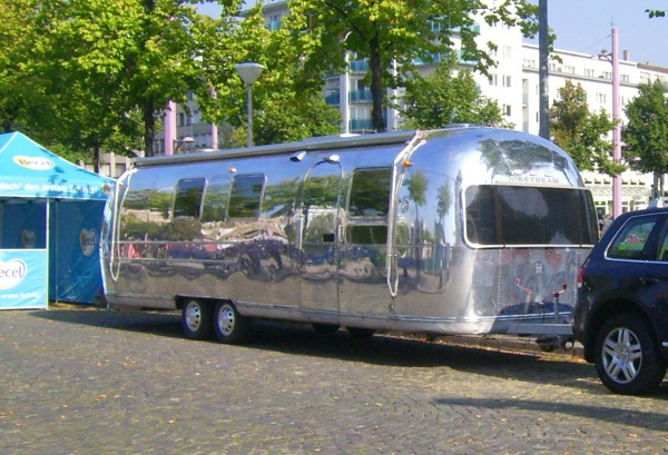 Airstream_Eventmobile_Becel_Omron_Promotion.jpg