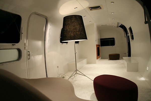 Airstream_Trailer_Lounge_4U.jpg