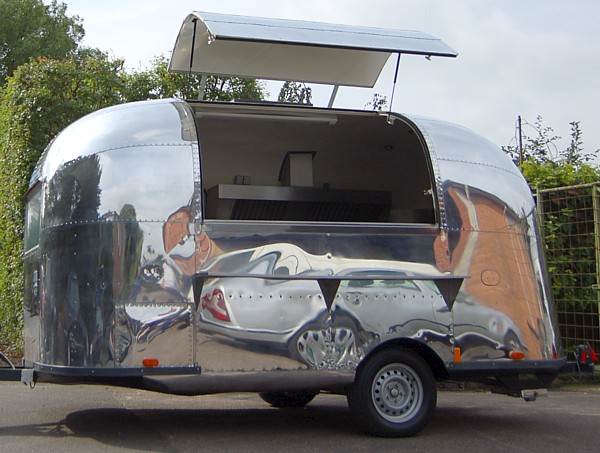 Airstream_Bambi_Catering_16ft_a.jpg