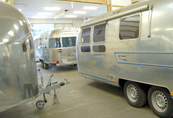Airstream4U_customizing_worldwide_services.jpg