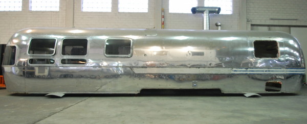 4u_airstream_large_size_11_meter_aufbauhuelle.jpg