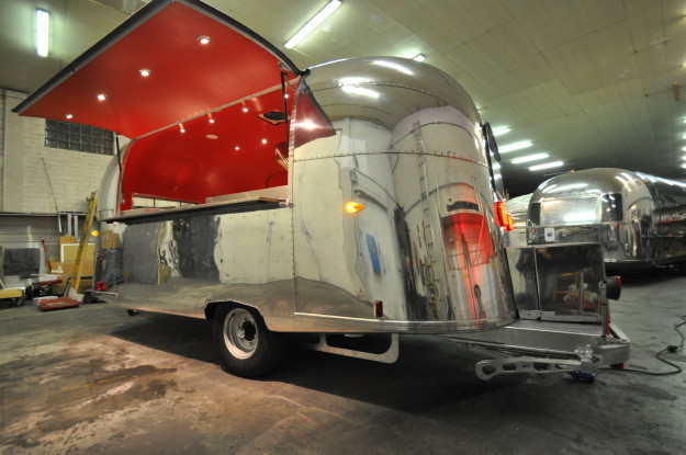 airstream4u_gastrotrailer_snack_bar_e.jpg