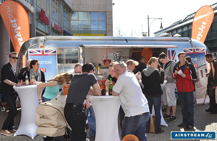 .................easyjet_fish_n_chips_berlin_promotion_veranstaltung.jpg