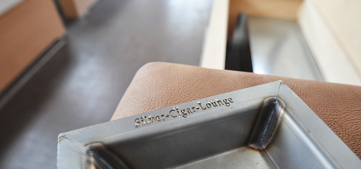 2011_airstream4u_project_silver_cigar_lounge_ch.jpg