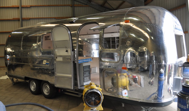Gastro_Catering_Mobil_glanzvolll.jpg