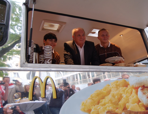mc_donalds_uli_macht_fruehstueck_fuer_deutschland.jpg