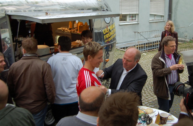 uli_hoeness_signiert.jpg