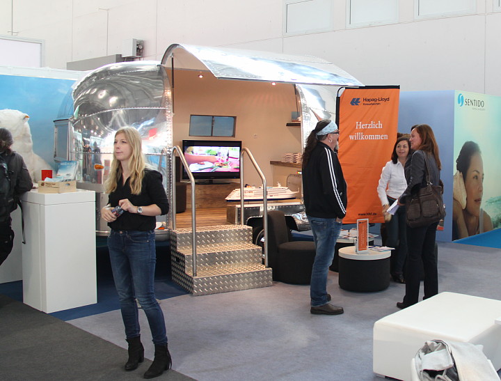 Airstream4u_offizieller_Hapag_Lloyd_Kreuzfahrten_Messepartner_2012.jpg