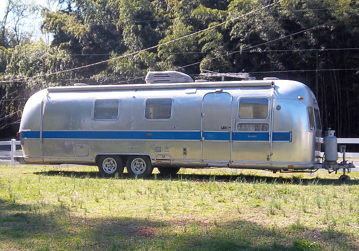 Airstream_Excella_1977_31_Feet.jpg