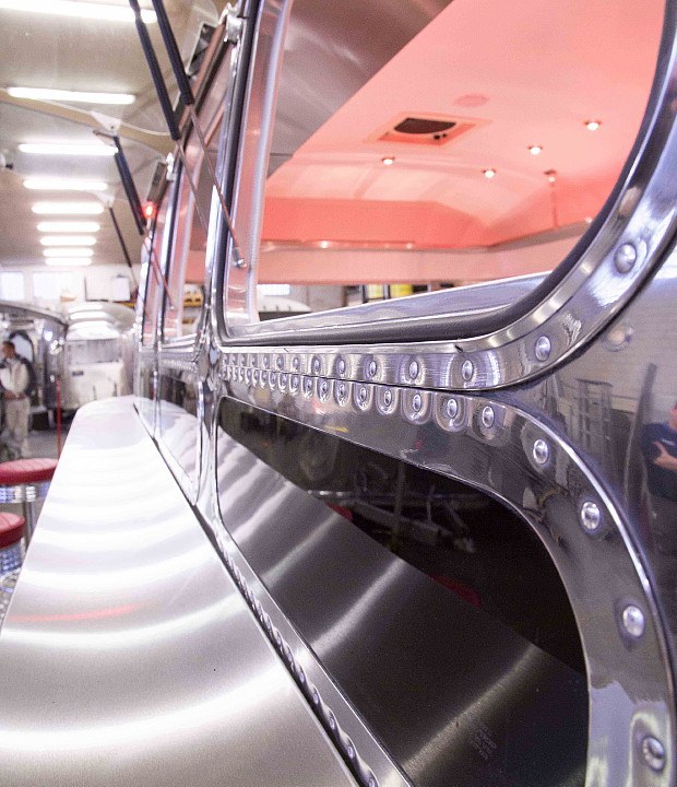 a4u_middle_east_american_airstream_diner_d.jpg
