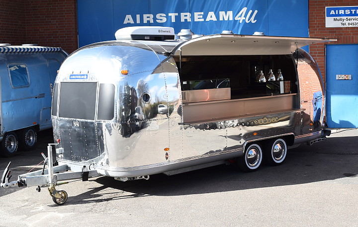 Airstream4u_streetfood_dubai_vida_resort_no_II_foodtruck.jpg