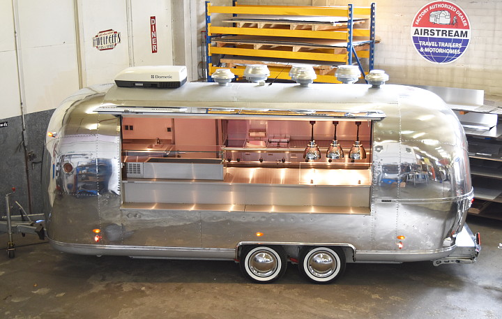 airstream4u_dubai_foodtruck_uae_a.jpg