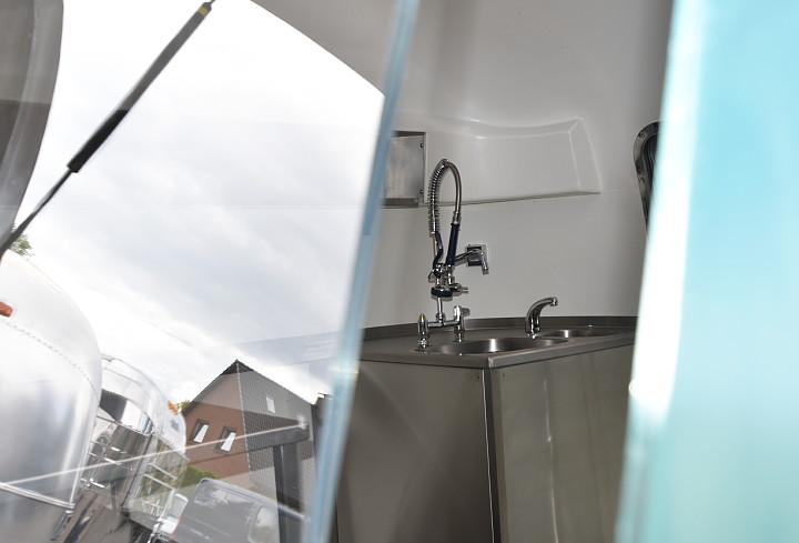 airstream4u_sliding_windows.jpg airstream4u_sliding_windows.jpg