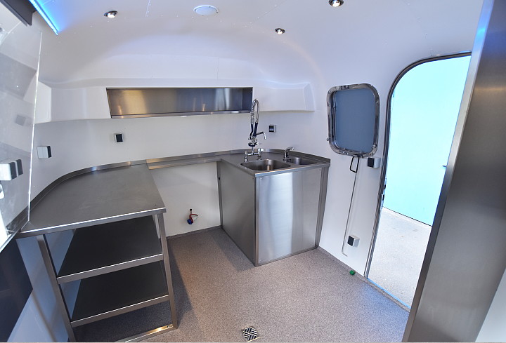 airstream4u_stainless_steel_interior.jpg airstream4u_stainless_steel_interior.jpg