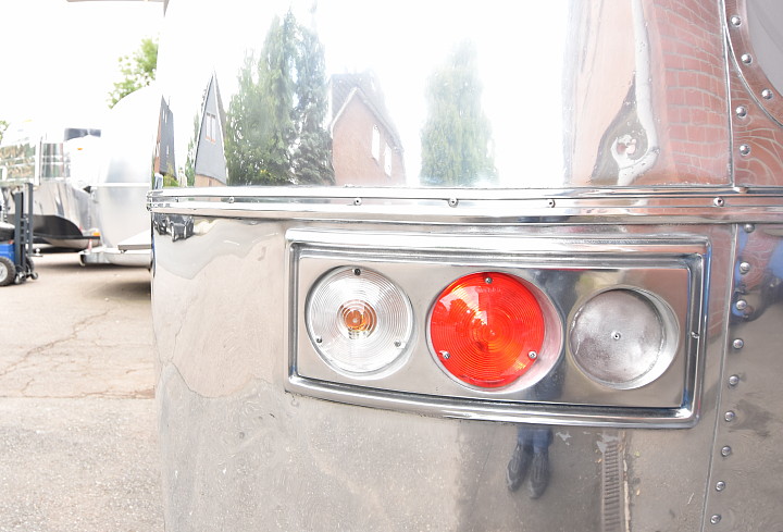 detail_taillight.jpg detail_taillight.jpg