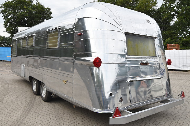 1956_Polished_Streamline_Trailer_polished3.jpg
