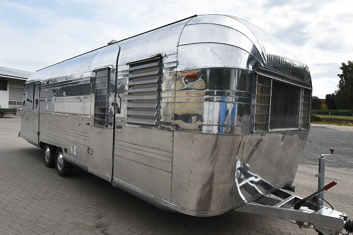 1956_Polished_Streamline_Trailer_polished6.jpg