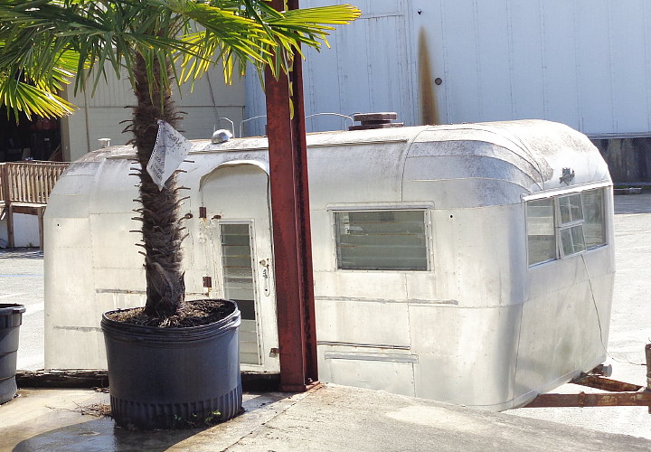 jetstream_vintage_trailer_b.jpg