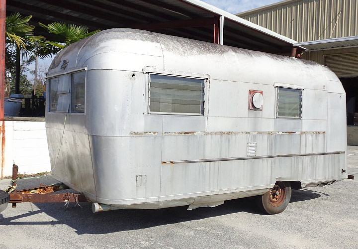 jetstream_vintage_trailer_c.jpg