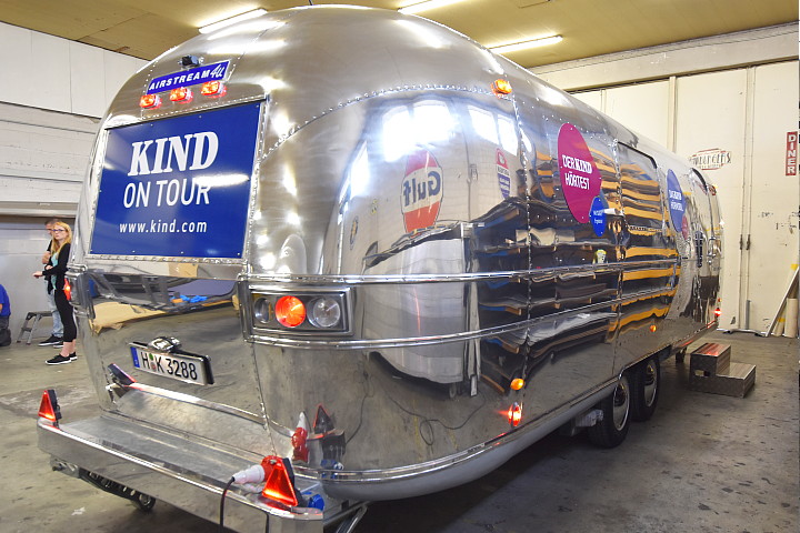 airstream4u_custom_kind_on_tour.jpg