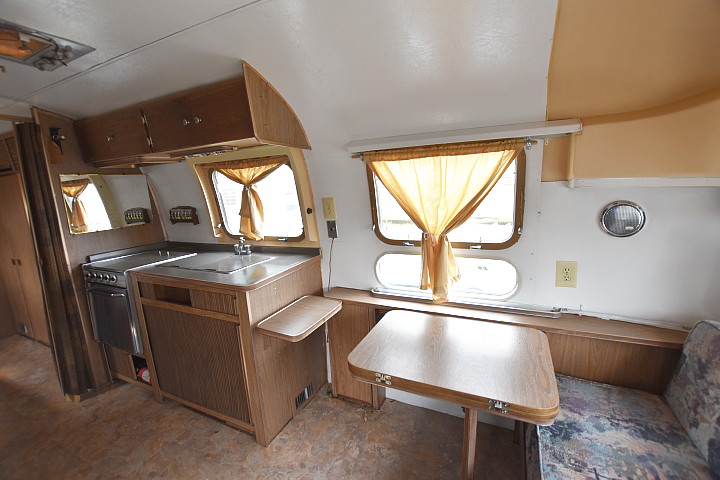 airstream_tradewind_70s_interior1.jpg airstream_tradewind_70s_interior1.jpg