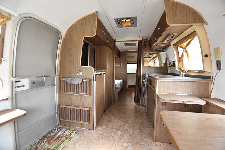 airstream_tradewind_70s_interior2.jpg airstream_tradewind_70s_interior2.jpg