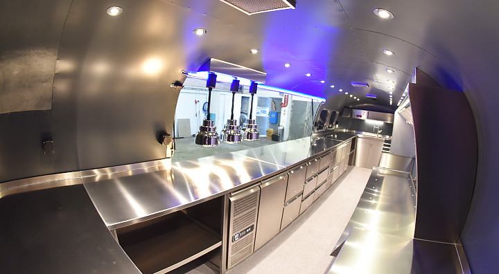 mobile_kitchen_interior_c.jpg