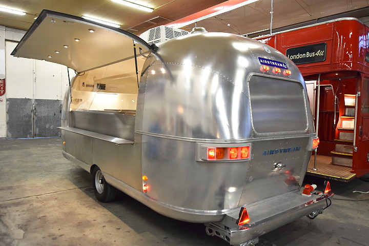 airstream_saj_2_go_food_truck_dubai.jpg