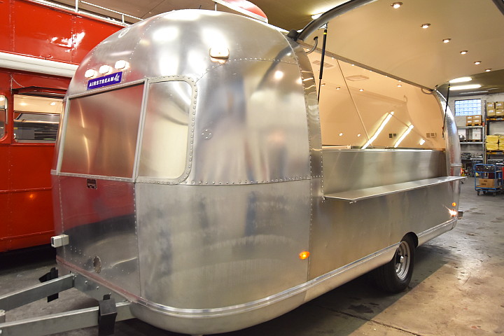 airstream_saj_2_go_food_truck_uae.jpg