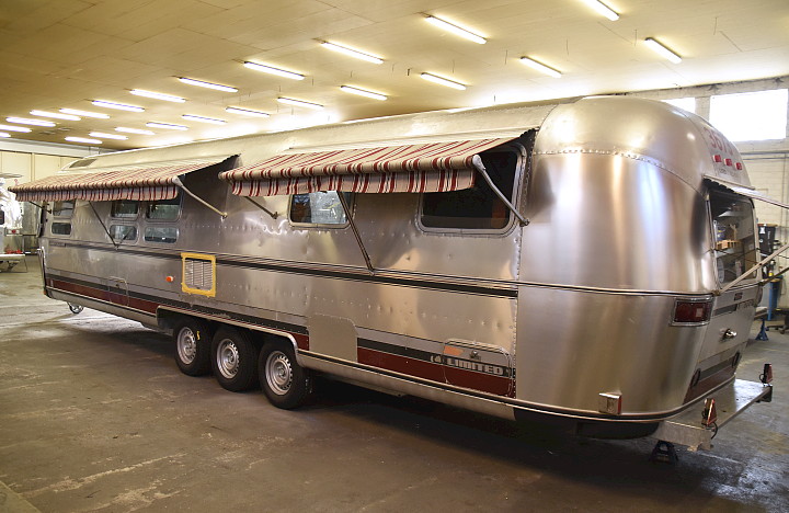 34ft_airstream_limited_1990_b.jpg