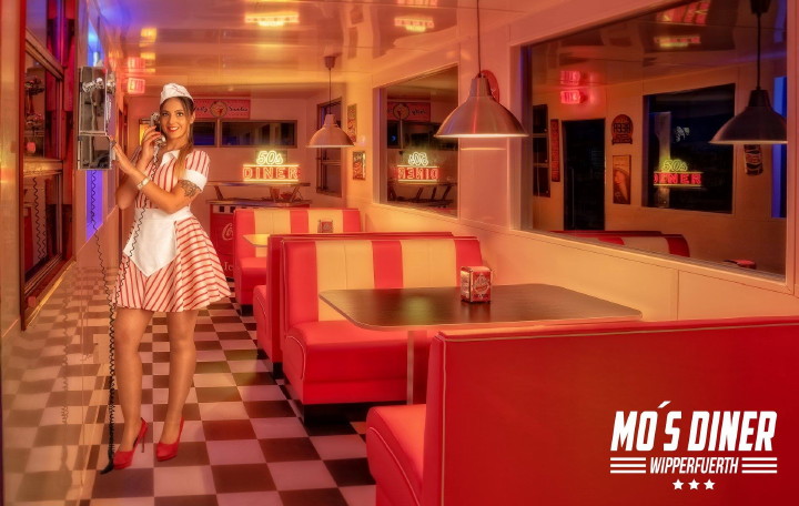 36_FEET_Spartan_MOs_DINER_xxl_Wipperfuerth.jpg 36_FEET_Spartan_MOs_DINER_xxl_Wipperfuerth.jpg