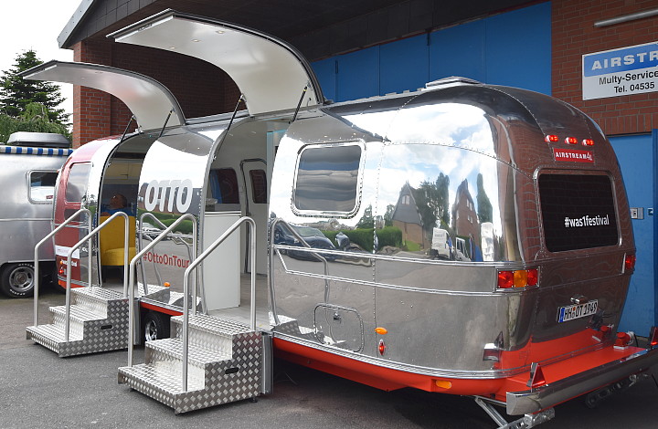 otto_on_tour_festival_trailer_airstream4u_a.jpg
