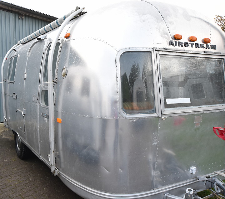 72airstream_globetrotter_21ft_b.jpg 72airstream_globetrotter_21ft_b.jpg