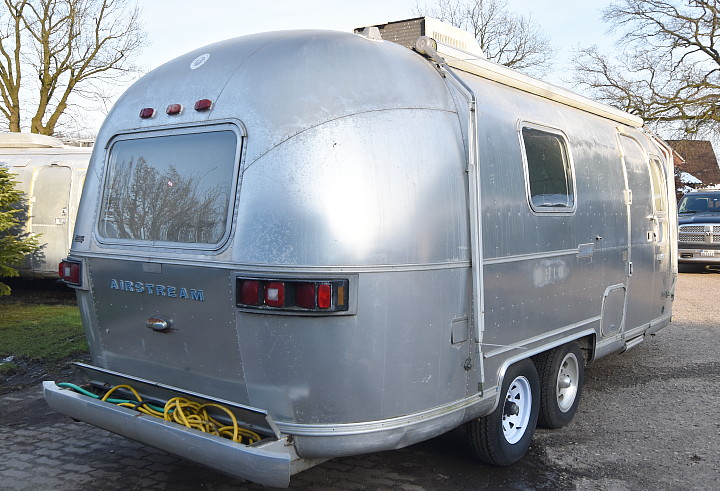 airstream_safari_1975_a.jpg