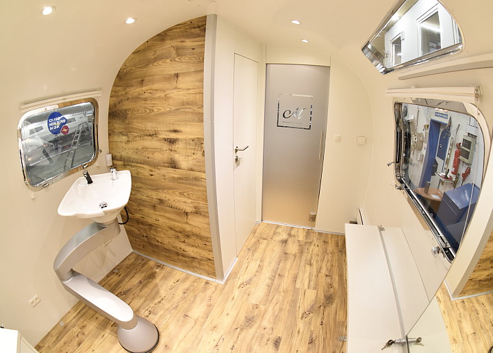 airstream4u_friseur_salon_coiffeur_interior.jpg