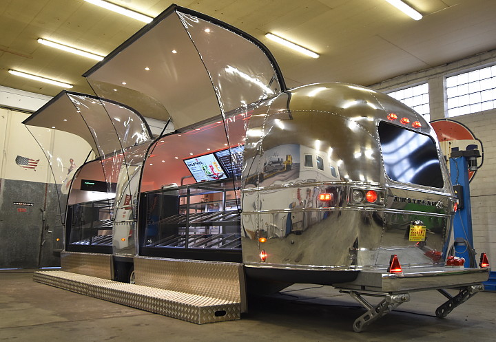 dunkin_donuts_airstream4u_a.jpg dunkin_donuts_airstream4u_a.jpg