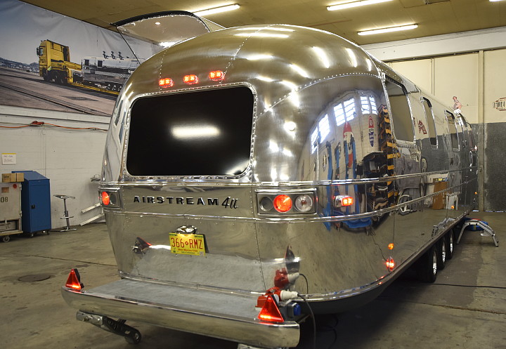 dunkin_donuts_airstream4u_c.jpg dunkin_donuts_airstream4u_c.jpg